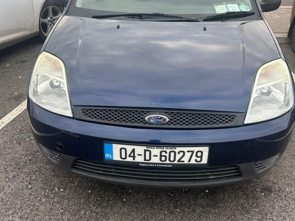 Ford Fiesta Hatchback, Petrol, 2004, Blue