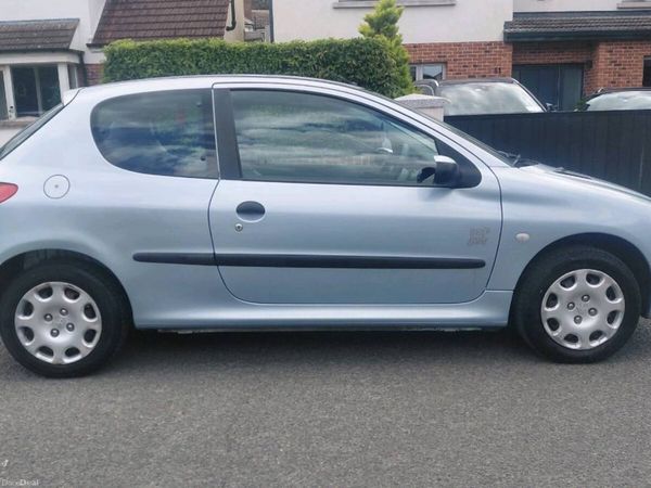 Peugeot 206 Hatchback, Petrol, 2004, Grey