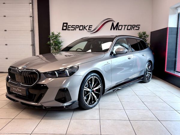 BMW 5-Series Estate, Petrol Hybrid, 2025, Grey