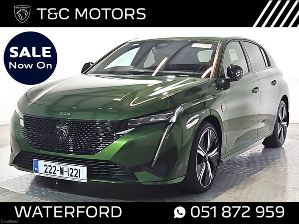 Peugeot 308 Hatchback, Diesel, 2022, Green
