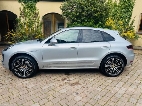 Porsche Macan SUV, Diesel, 2015, Silver