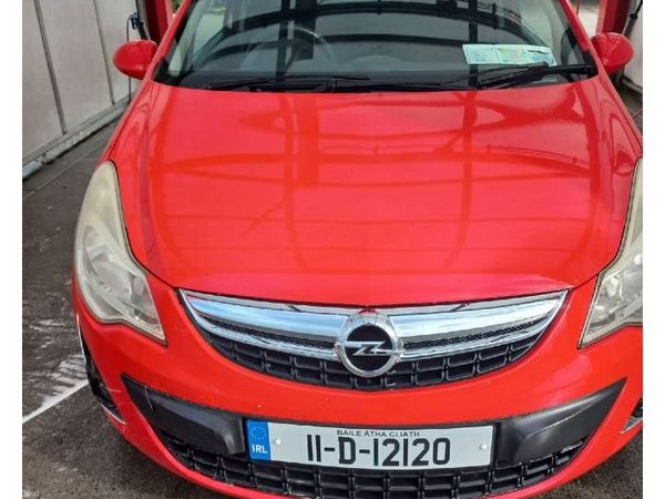 Opel Corsa Hatchback, Petrol, 2011, Red