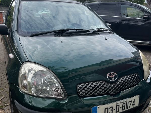 Toyota Yaris Hatchback, Petrol, 2003, Green