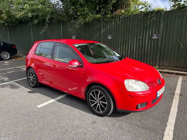 Volkswagen Golf Hatchback, Petrol, 2007, Red