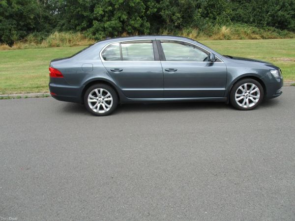Skoda Superb Hatchback, Diesel, 2015, Grey