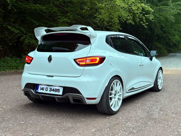 Renault Clio Hatchback, Petrol, 2014, White