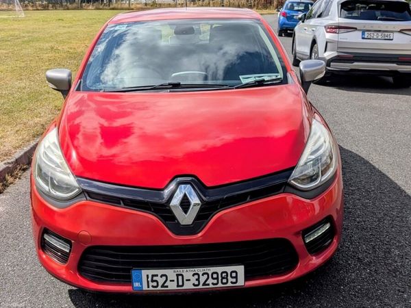 Renault Clio Hatchback, Petrol, 2015, Red