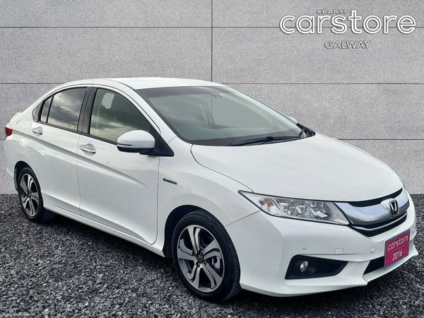 Honda Grace Saloon, Petrol Hybrid, 2016, White