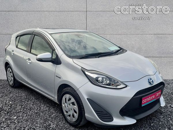 Toyota Aqua Hatchback, Petrol Hybrid, 2019, Silver