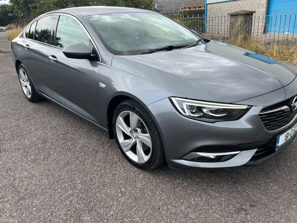Opel Insignia Hatchback, Diesel, 2018, Grey