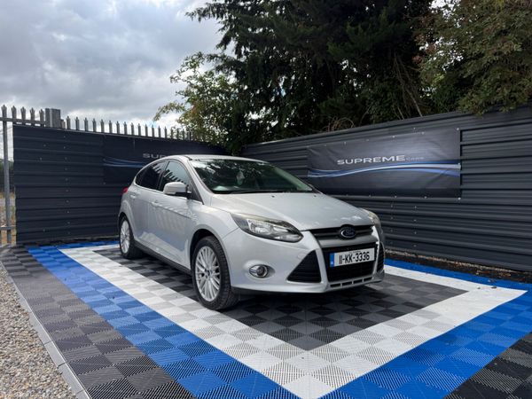 Ford Focus Hatchback, Petrol, 2011, Silver
