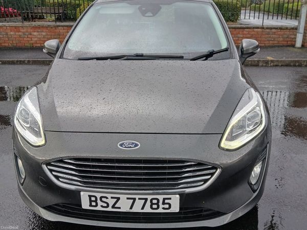 Ford Fiesta Hatchback, Petrol, 2018, Grey