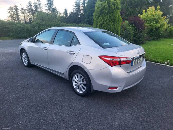 Toyota Corolla Saloon, Diesel, 2016, Silver
