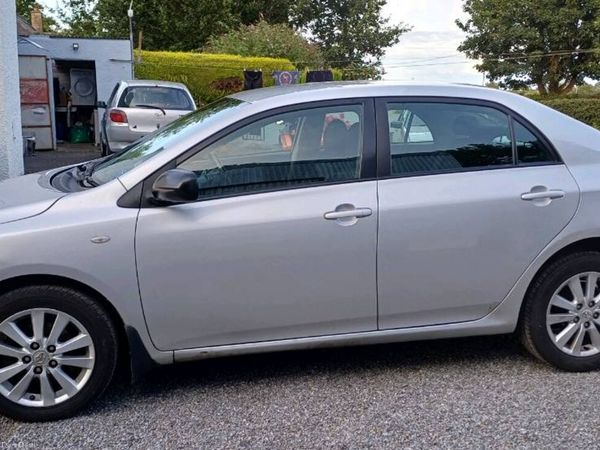 Toyota Corolla Saloon, Petrol, 2007, Silver