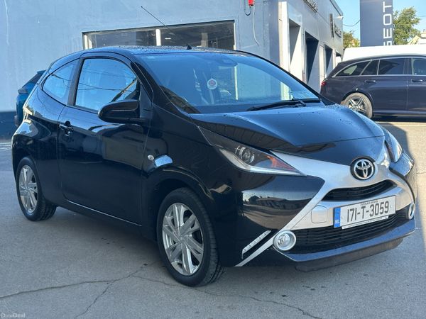 Toyota Aygo Hatchback, Petrol, 2017, Black
