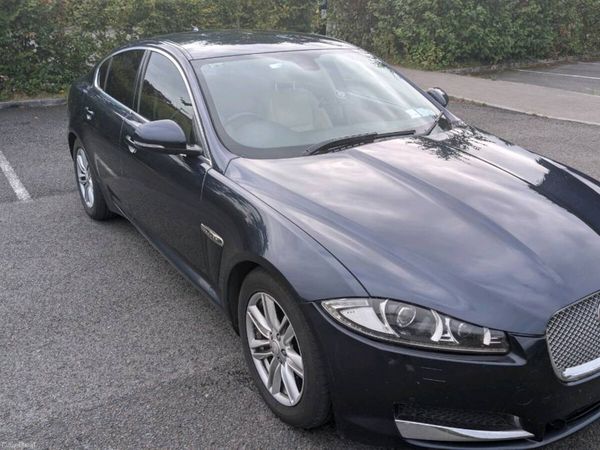 Jaguar XF Saloon, Diesel, 2015, Blue