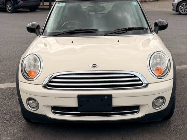 Mini Cooper Hatchback, Petrol, 2011, White