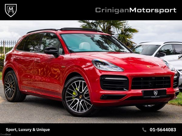 Porsche Cayenne SUV, Petrol Plug-in Hybrid, 2022, Red