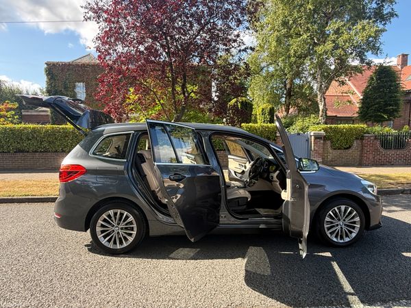 BMW 2-Series Estate/Jeep, Diesel, 2019, Grey