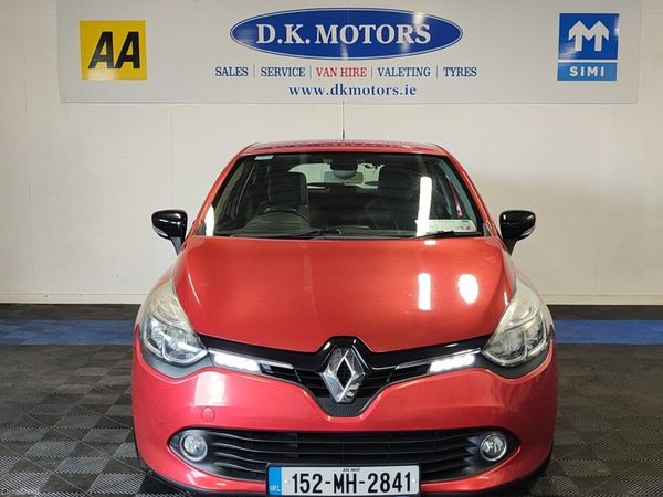 Renault Clio Hatchback, Petrol, 2015, Red