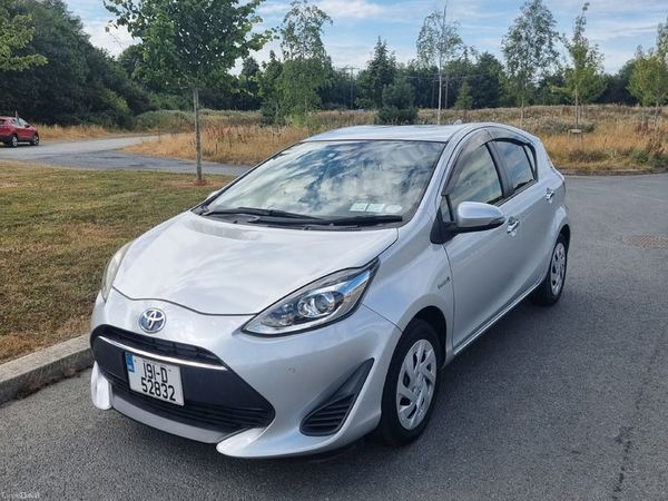 Toyota Aqua Hatchback, Petrol Hybrid, 2019, Silver