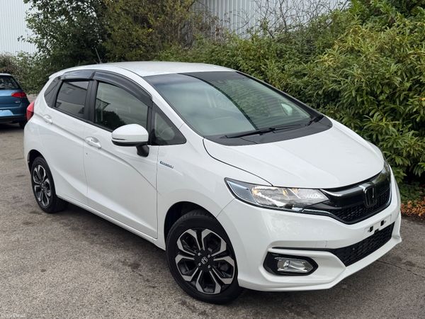 Honda Fit Hatchback, Petrol Hybrid, 2019, White