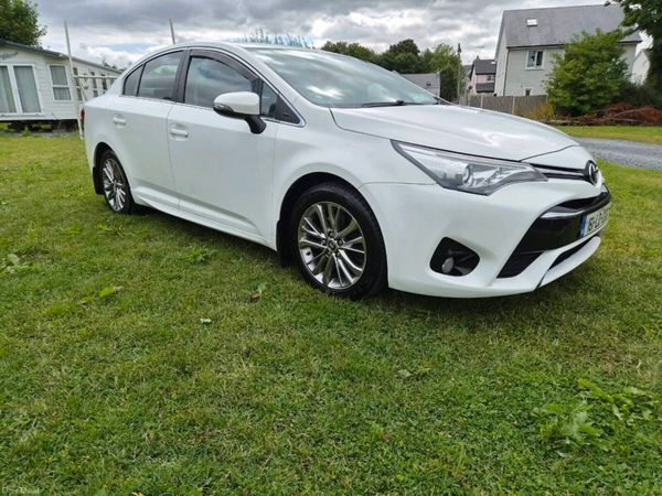 Toyota Avensis Saloon, Diesel, 2016, White