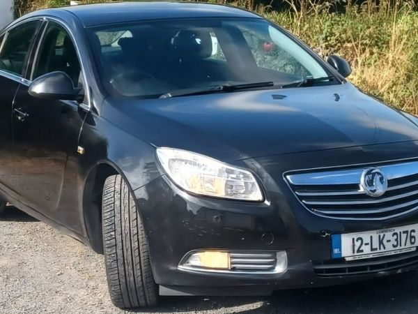 Vauxhall Insignia Hatchback, Diesel, 2012, Black