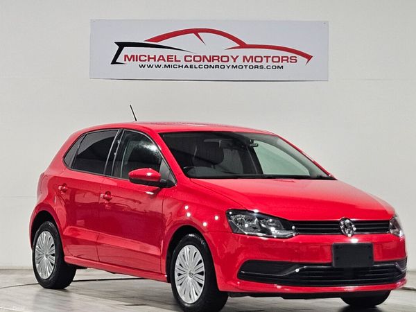 Volkswagen Polo Hatchback, Petrol, 2014, Red