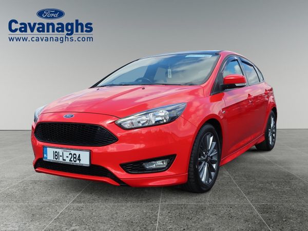 Ford Focus Hatchback, Petrol, 2018, Red