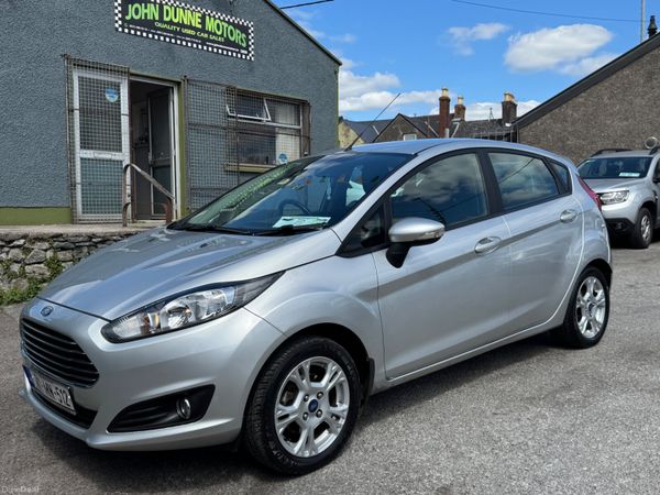 Ford Fiesta Hatchback, Petrol, 2014, Silver