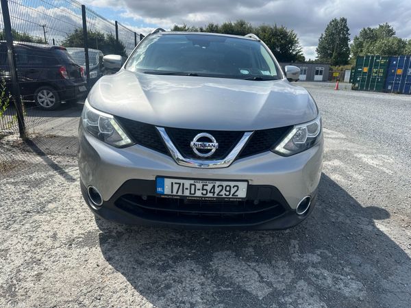 Nissan Qashqai SUV, Petrol, 2017, Silver