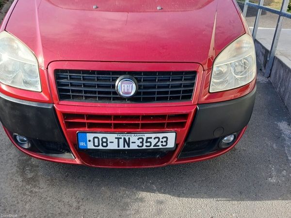 Fiat Doblo MPV, Petrol, 2008, Red