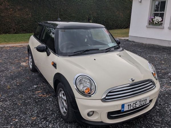 Mini Cooper Hatchback, Petrol, 2011, White