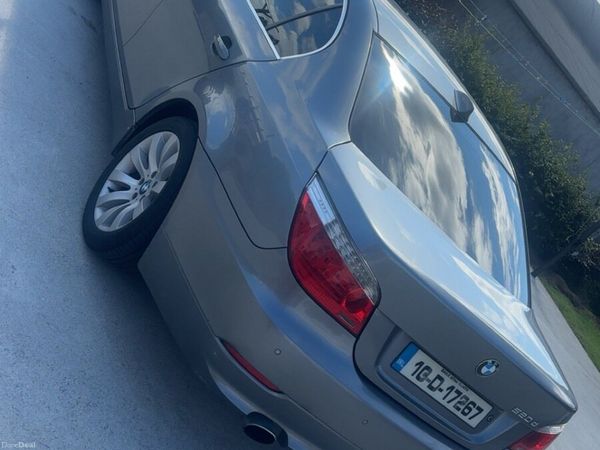 BMW 5-Series Saloon, Diesel, 2010, Grey