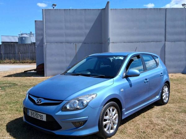 Hyundai i30 Hatchback, Diesel, 2011, Blue