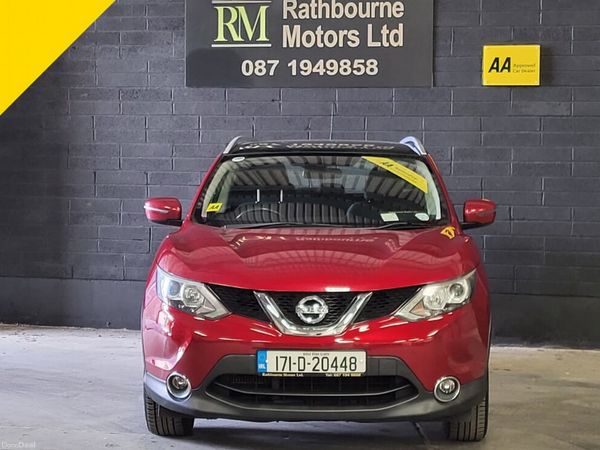 Nissan Qashqai SUV, Diesel, 2017, Red