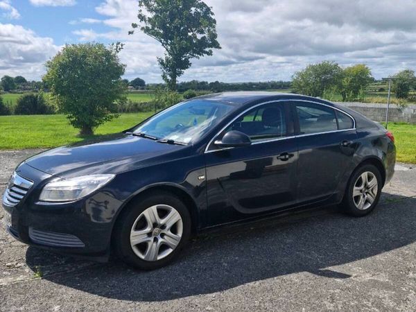 Vauxhall Insignia Hatchback, Diesel, 2013, Black