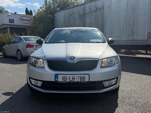 Skoda Octavia Saloon, Diesel, 2016, Silver