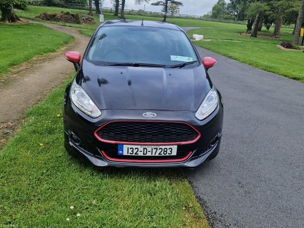 Ford Fiesta Hatchback, Petrol, 2013, Black