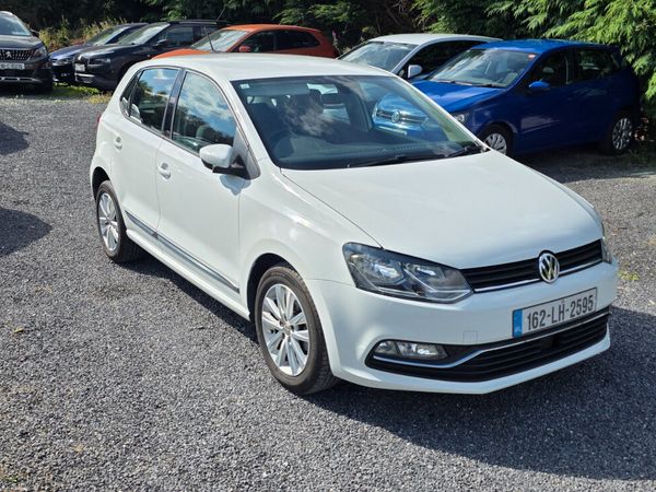 Volkswagen Polo Hatchback, Petrol, 2016, White
