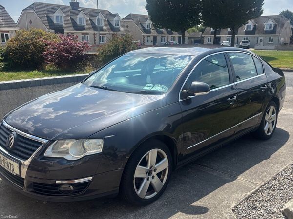 Volkswagen Passat Saloon, Diesel, 2010, Brown