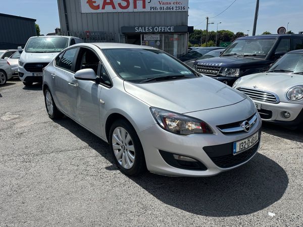 Opel Astra Saloon, Diesel, 2013, Silver