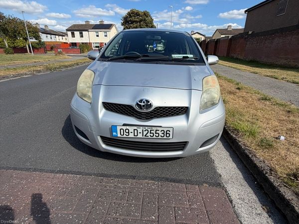 Toyota Vitz Hatchback, Petrol, 2009, Silver