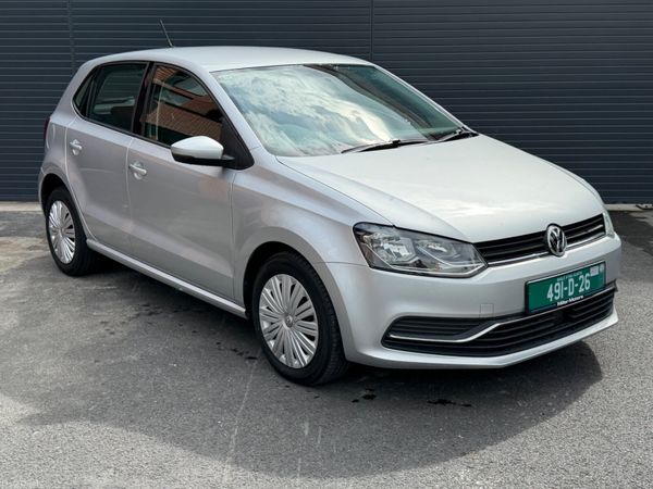 Volkswagen Polo Hatchback, Petrol, 2015, Silver
