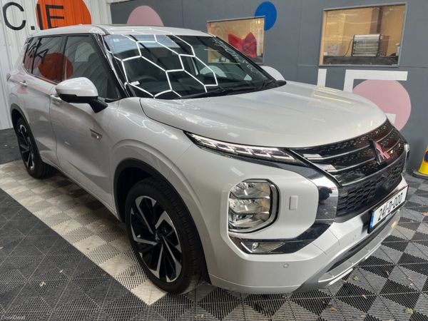 Mitsubishi Outlander SUV, Petrol Plug-in Hybrid, 2024, White