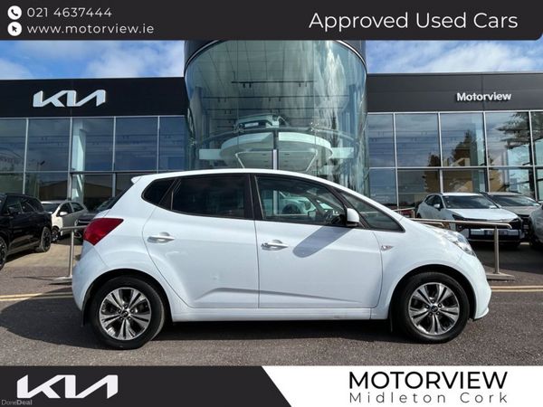 Kia Venga Hatchback, Petrol, 2016, White