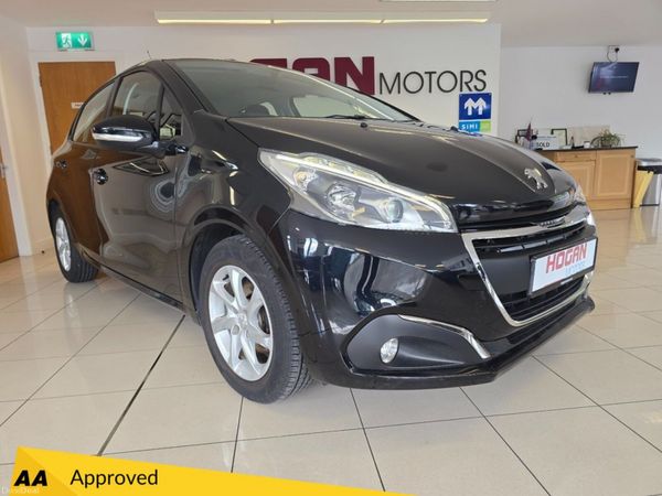 Peugeot 208 Hatchback, Petrol, 2018, Black