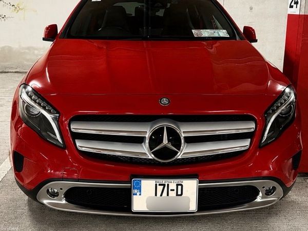 Mercedes-Benz GLA SUV, Petrol, 2017, Red