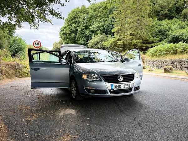 Volkswagen Passat Saloon, Diesel, 2010, Grey
